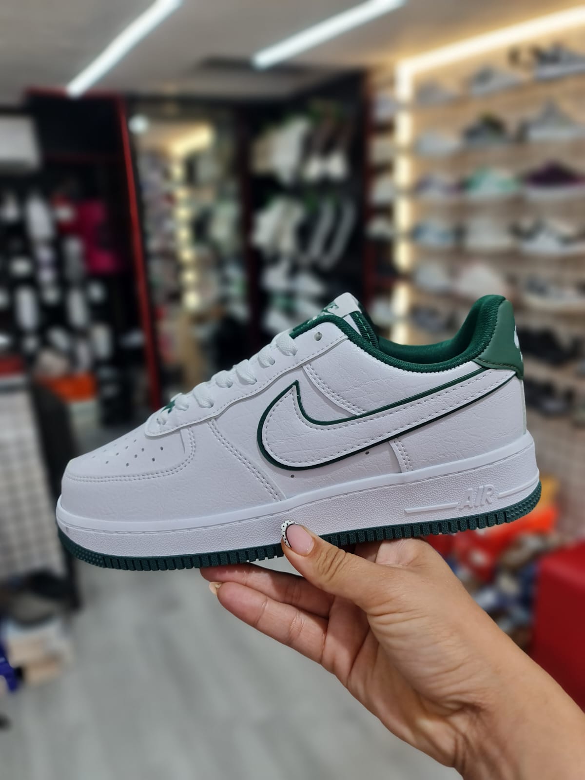 NIKE AF1