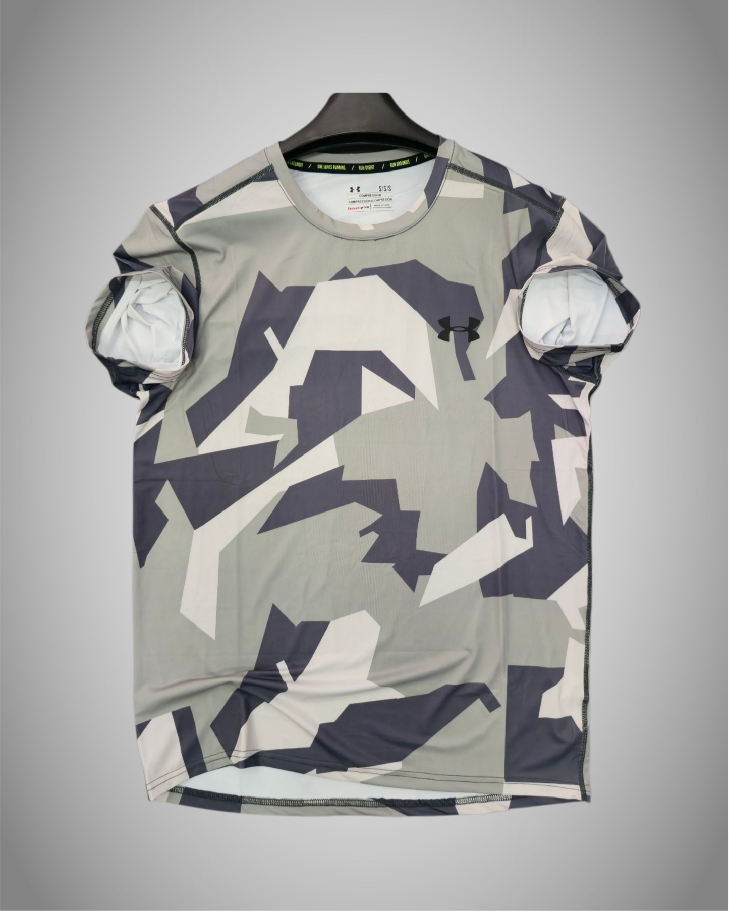 UNDER ARMOUR DRI-FIT T-SHIRT
