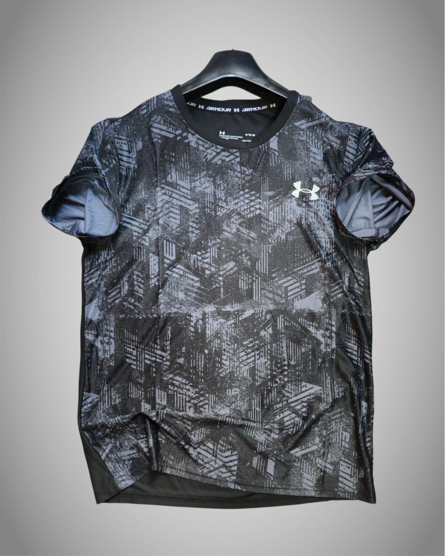 UNDER ARMOUR DRI-FIT T-SHIRT