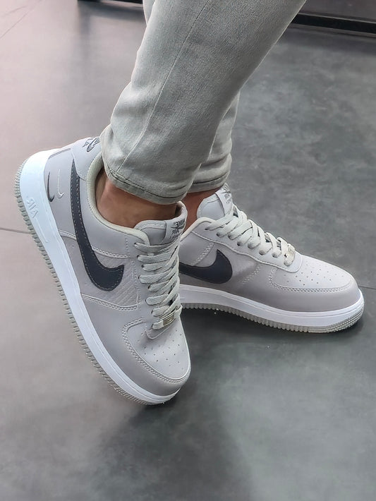 Nike Air Force 1 '07