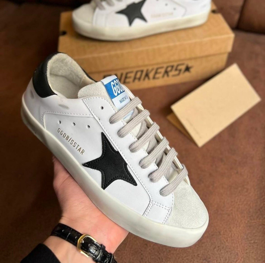 GOLDEN GOOSE