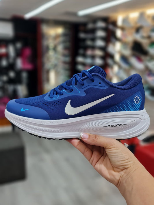 NIKE VOMERO 18