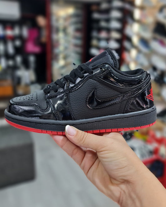 NIKE AIR JORDAN 1 LOW