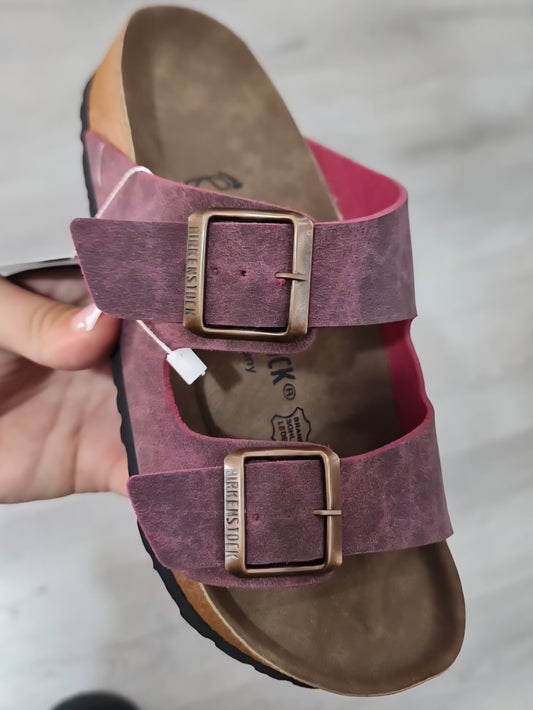 BIRKENSTOCK