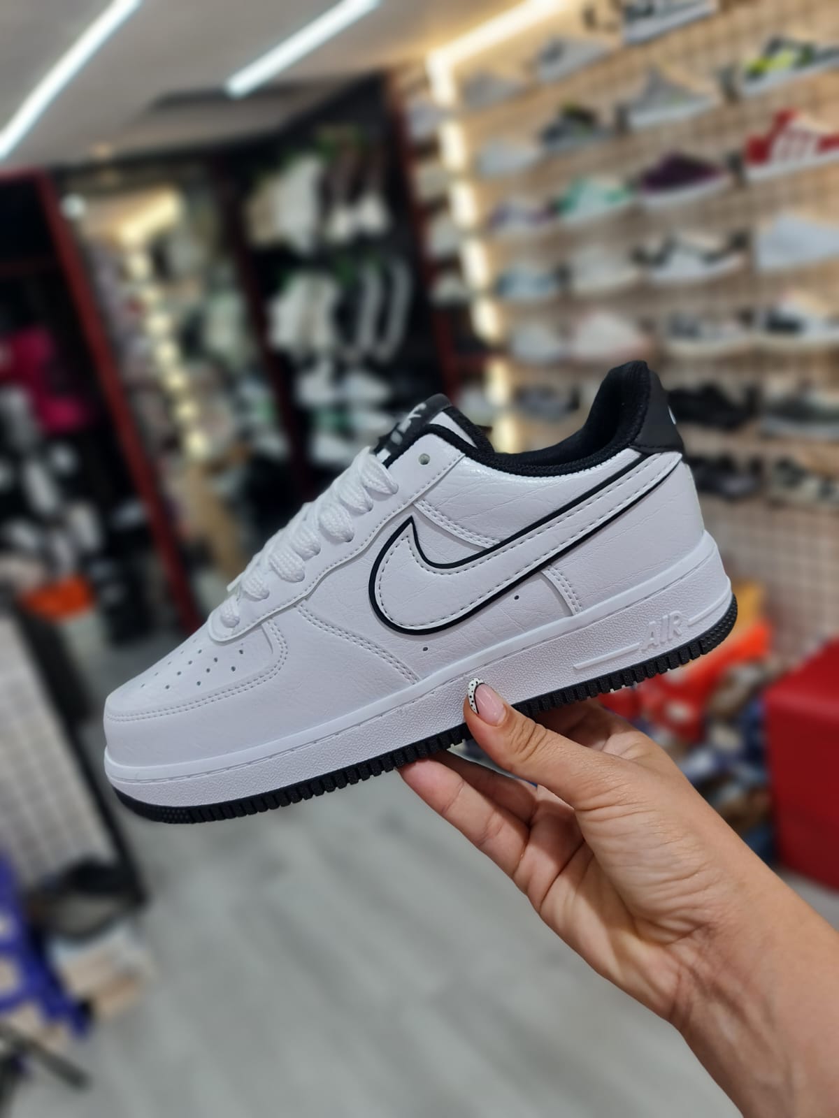 NIKE AF1