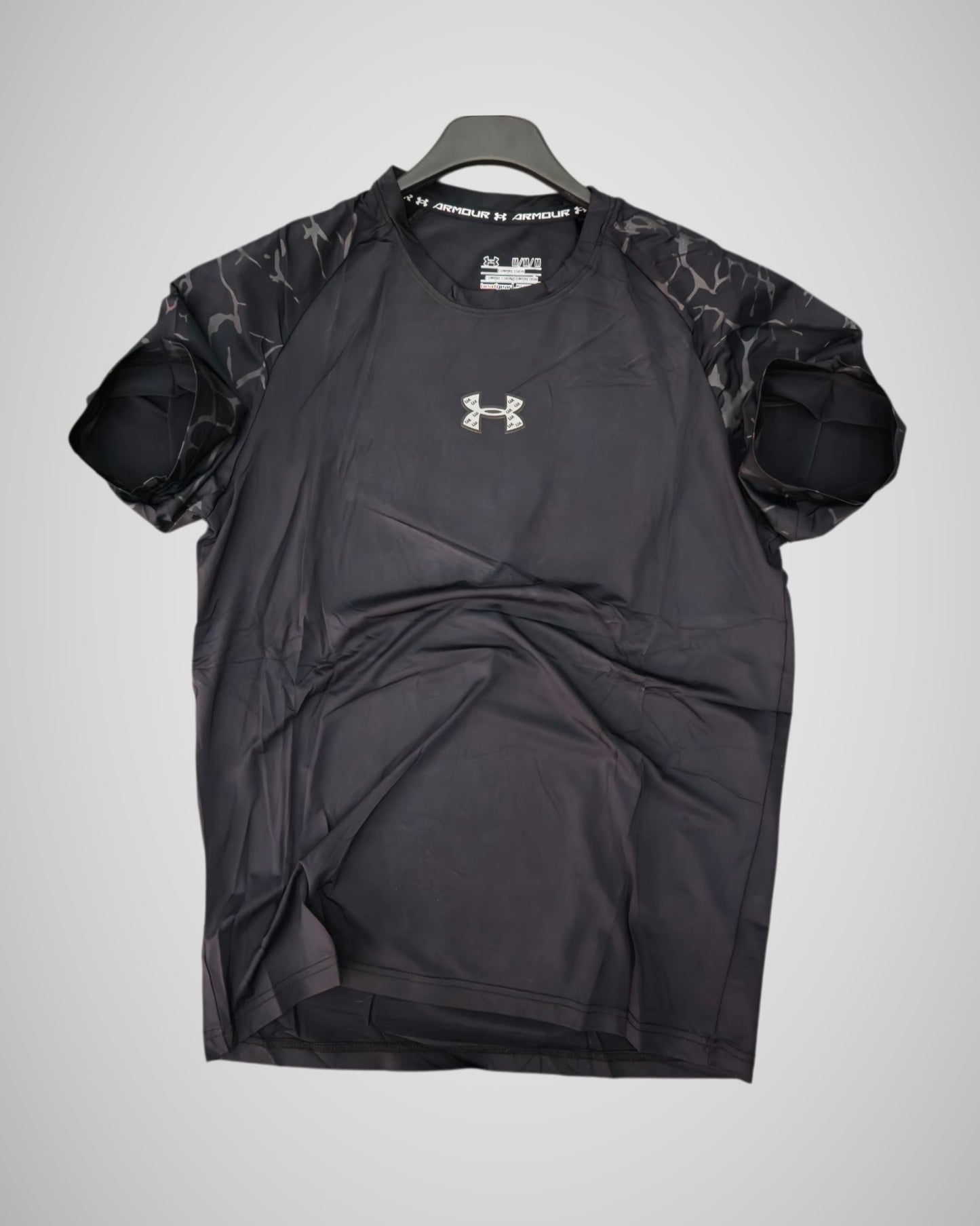 UNDER ARMOUR DRI-FIT T-SHIRT