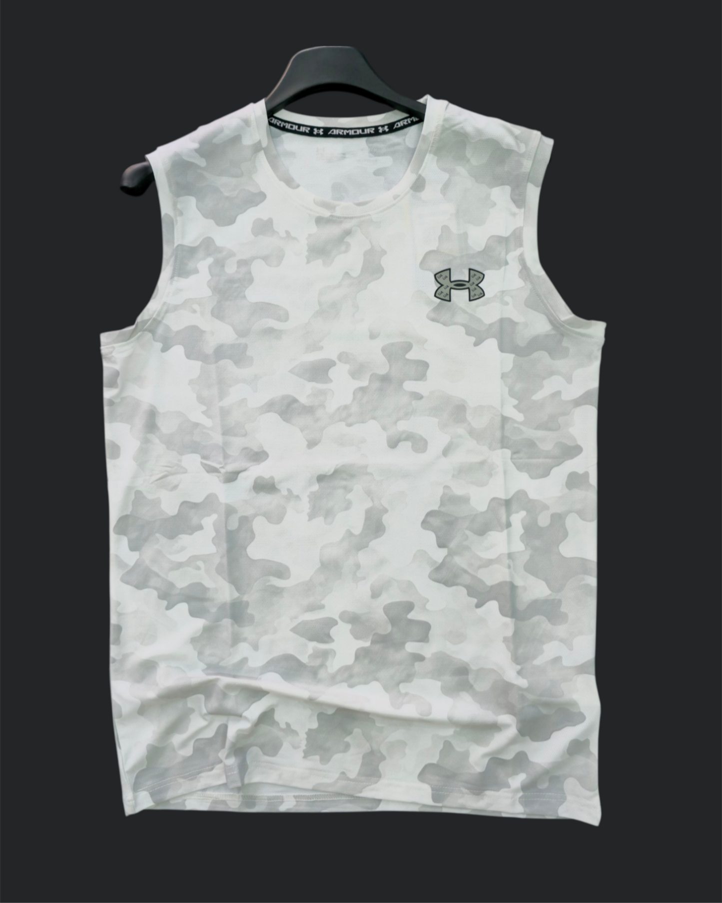 UNDER ARMOUR CAMOUFLAGE SLEEVELESS TOP