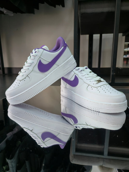 NIKE AIR FORCE 1 '07