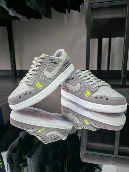 NIKE DUNKS x MONSTER