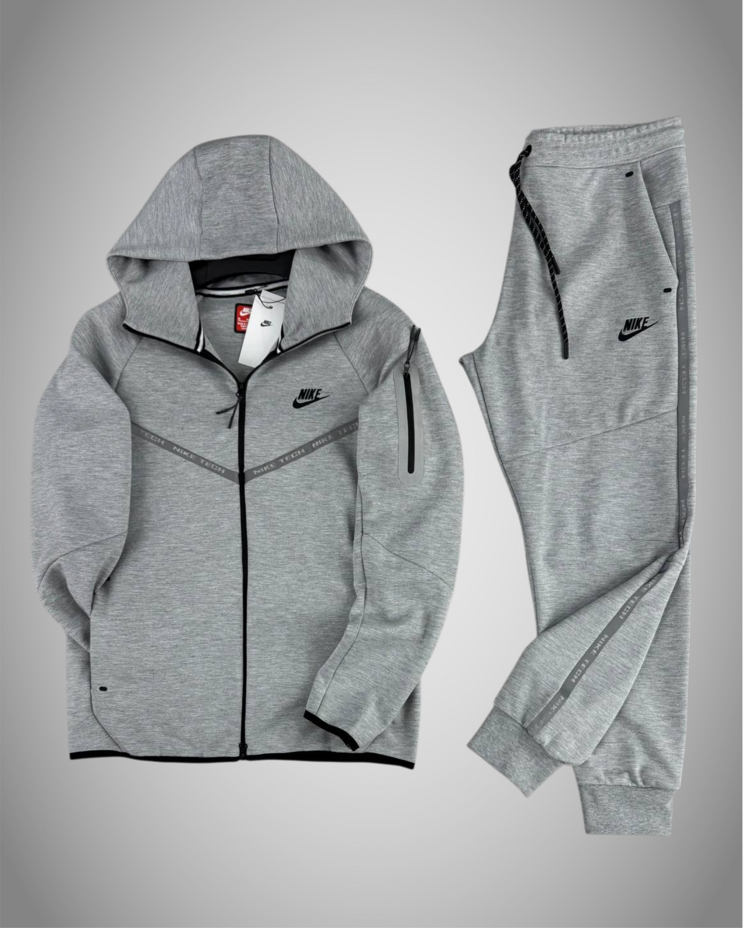 NIKE TECH REFLECTIVE