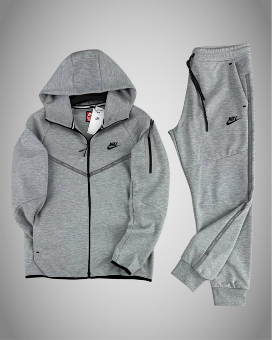 NIKE TECH REFLECTIVE