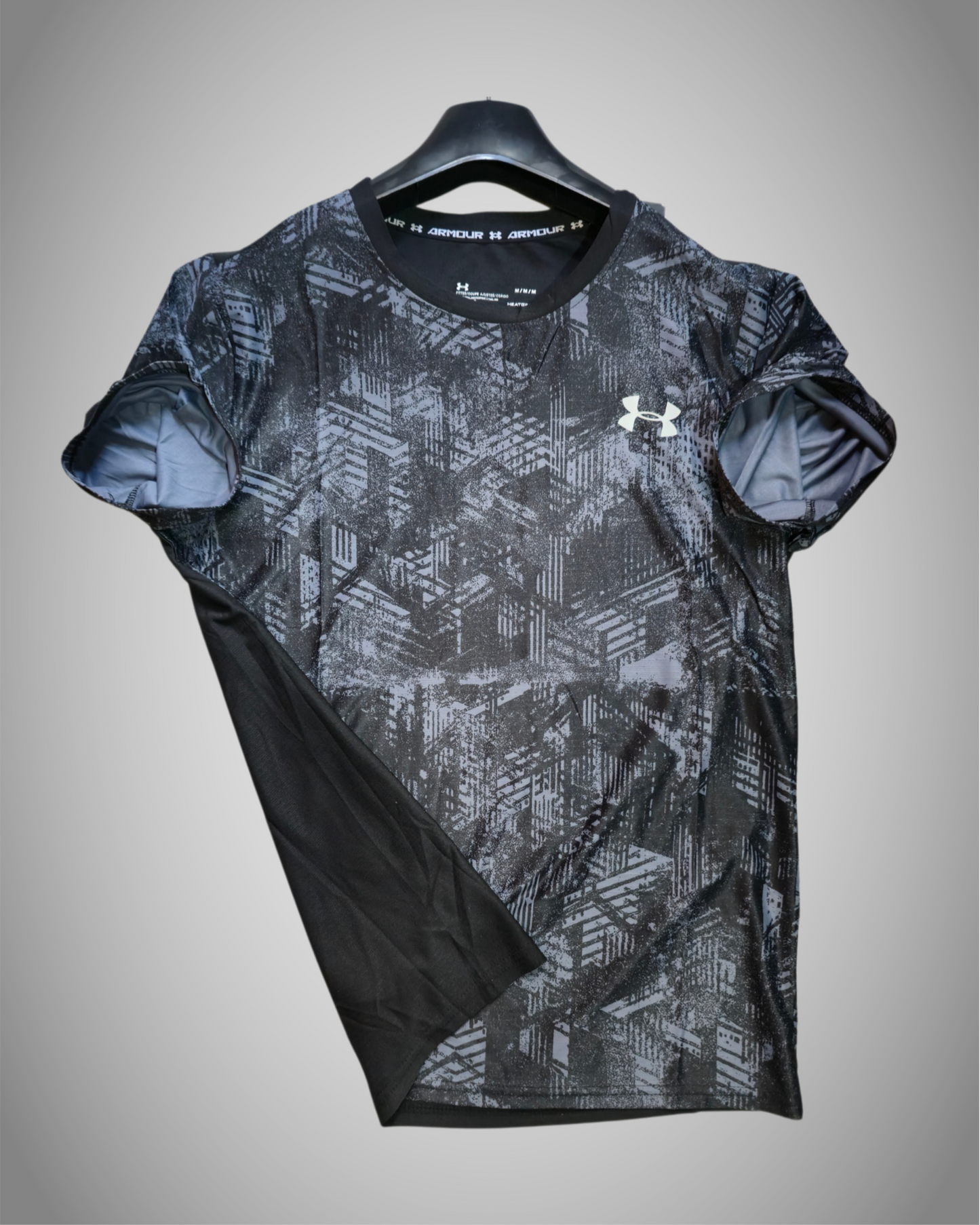 UNDER ARMOUR DRI-FIT T-SHIRT