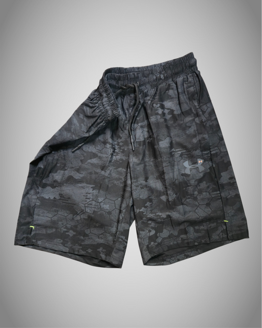 UNDER ARMOUR DRI-FIT SHORTS