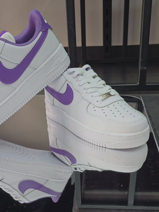 NIKE AIR FORCE 1 '07